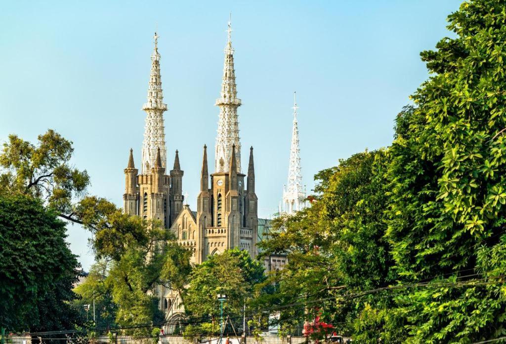 โรงแรมดาร์ซิซี เจิมปากา ปูติห์ จาการ์ตา ภายนอก รูปภาพ